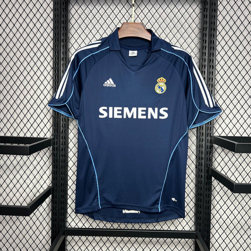 Real Madrid- Retro Away 2005/06